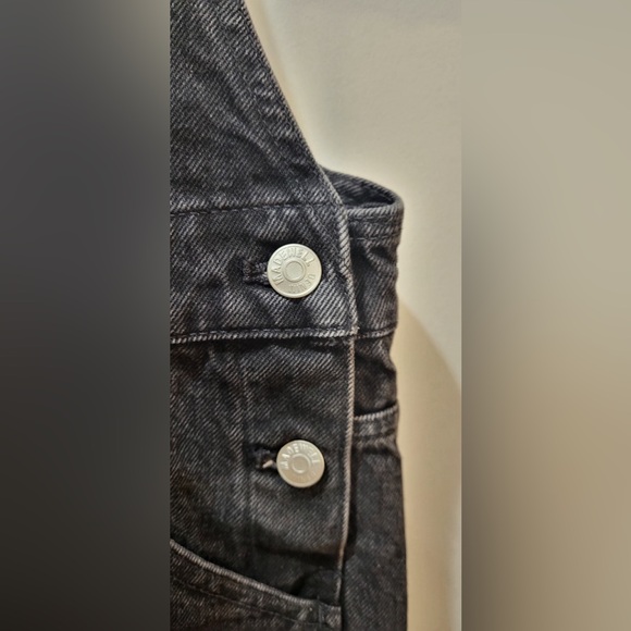 NEWT!! Madewell Black Denim Bib Overalls - Picture 3 of 5